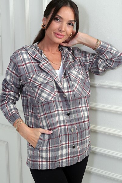 By Saygı Kadın Kapüşonlu Ekose Desenli Metal Düğmeli Cepli Gömlek