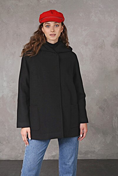 P Prilika Collection Kadın Kapüşonlu Cepli Kısa Kaşe Kaban