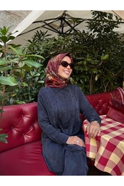 Moodbasic طقم فاخر من NERVÜR مطرز بالحجر بتفاصيل دقيقة