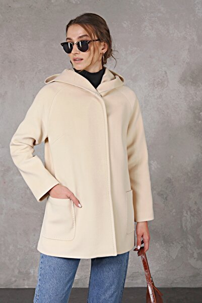 P Prilika Collection Kadın Kapüşonlu Cepli Kısa Kaşe Kaban