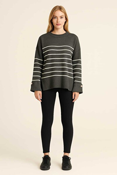 gigigiyim Striped Women's Sweater with Button Detail on the Sleeves