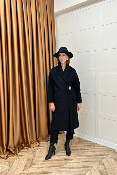 Stilife Yaren Premium Kumaş Broş Detay Kaban Siyah