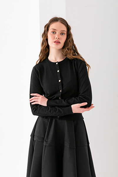 Loov سترة تريكو ناعمة ذات تفاصيل أساسية - سترة تريكو رفيعة بياقة دائرية M موسمي