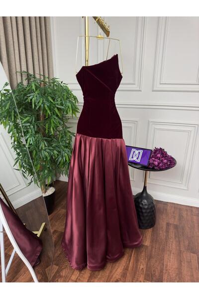 HOOR DRESSES فستان سهرة بكم واحد من المخمل والساتان بلون خمري فاخر