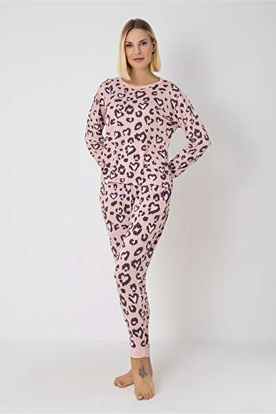 DOFİ Kadın Pembe Leopar Desenli Kışlık Pijama Takımı – DTY Kumaş, Uzun Kollu, Cepli, Manşetli