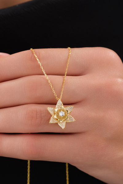 Fionte Accessories Zirkon Taşlı 925 Ayar Gümüş Tasarım Lotus Çiçeği Kolye