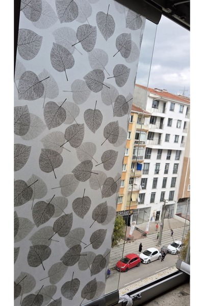 Başak Ev Tekstili Statik Cam Filmi Siyah Yaprak Desenli Folyo – Duşa Kabin, Pencere ve Ofis Dekorasyon Kaplaması