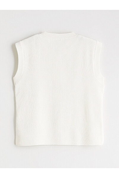 LC Waikiki Stylish Choices from Esvab Clothing |   Crew Neck Girls' Knitwear Vest