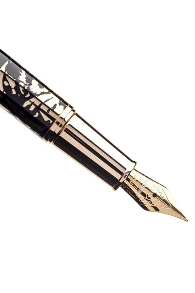 Daco Black Fountain Pen, Daco, F-type nib + FLR leather case, metal body, gold accessories, Decebal model