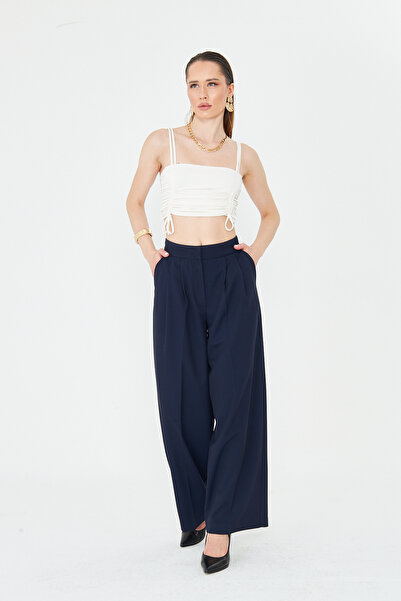 LA PANTE Front Pleated Wide Leg Pants