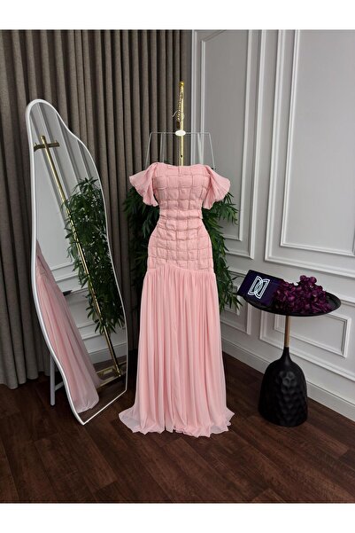 HOOR DRESSES Hand-embroidered chiffon evening dress