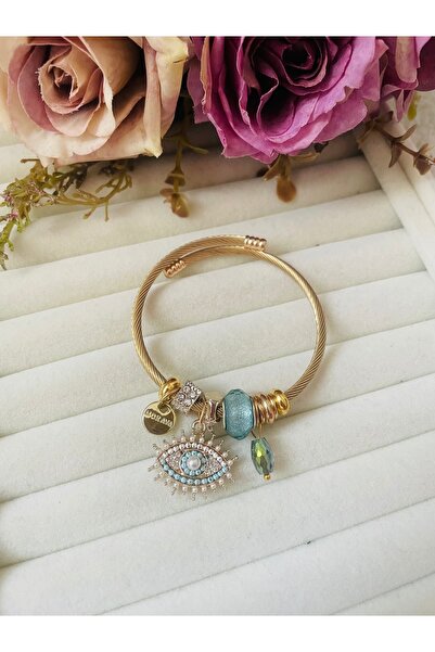 By Selen Suyolcu سوار سحر الصلب