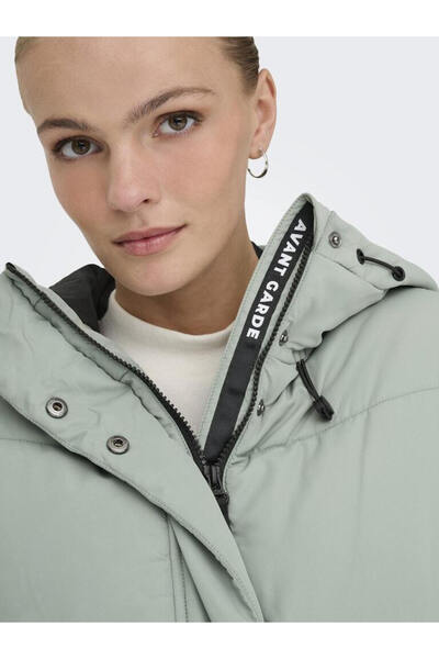 ONLY Γυναικείο πουπουλένιο παλτό Onlmaggi Short Puffer Cc Otw με κουκούλα