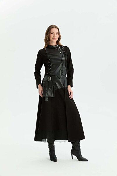 roibyardaözmen Costum cu detalii din piele și plasă