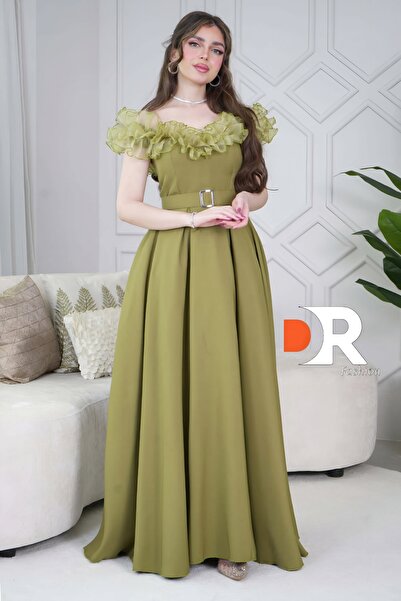 Dr Fashion Off-shoulder long dress decorated with green roses
