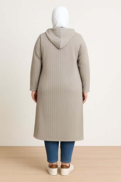 MAY MARA Plus Size Long Ferace with Side Pockets, Hood and Snap Closure