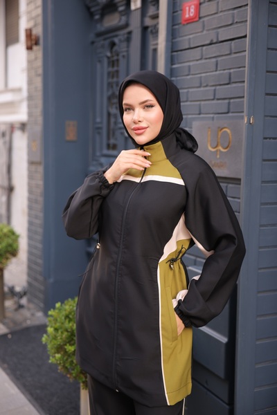 Wovi Hijab Tracksuit Set Bottom Top Set