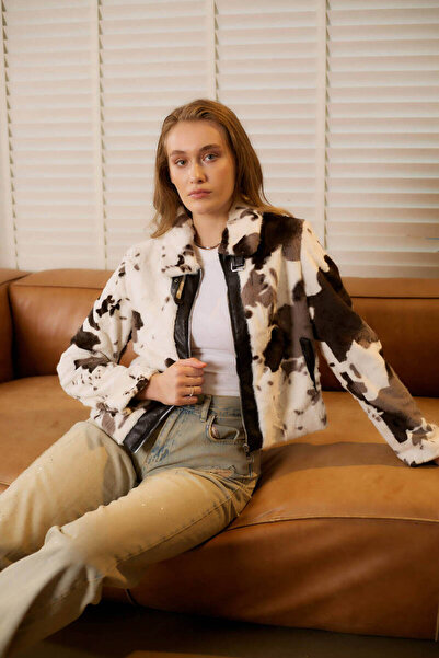 Robin D99756 Desenli Yumuşak Doku Kadın Kısa kürk Mont Siyah Beyaz