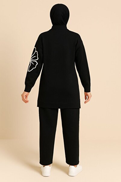 MAY MARA Двукомпонентен комплект от блуза и панталони с флорални апликации