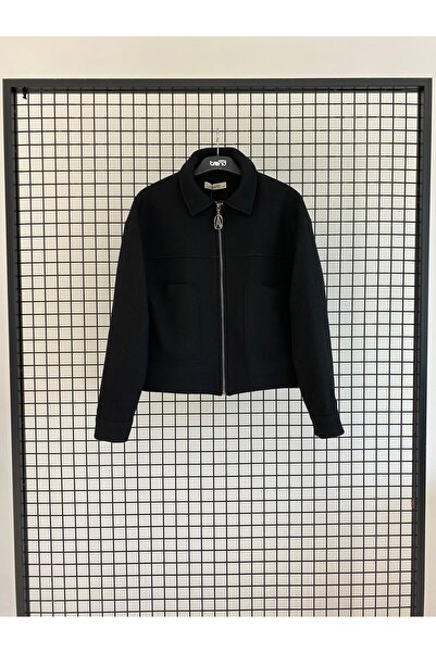 Armine TREND سترة مبطنة بياقة قميص وجيب من الموسم الجديد