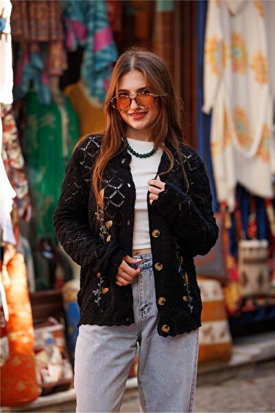 Miss Boheme Black Color Button Detailed Floral Embroidered Cardigan