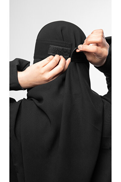 outline Short niqab with one elastic strap and adhesive at the back