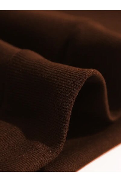 LAYORA Hooded Sweatshirt – Warm, Comfortable, and Trendy Design