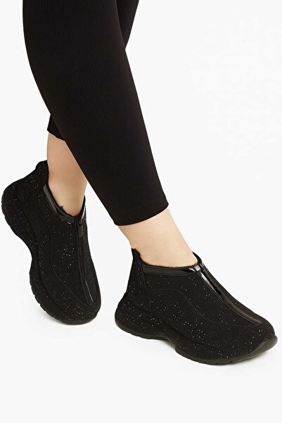 Marka Siyah Taşlı İçi Tüylü Bot