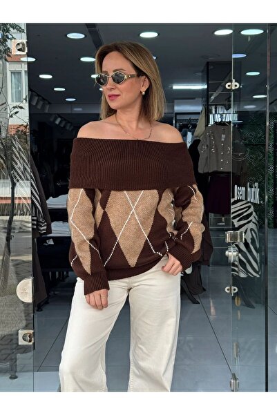 Universal Baklava Desen Modonna Yaka Kazak