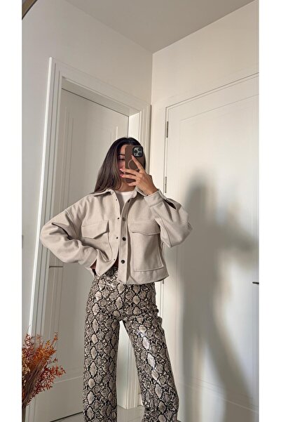 Solie سترة ملونة بلون الحجر مع أزرار معدنية