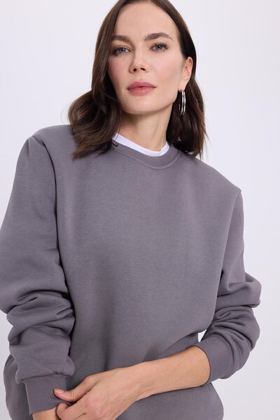 Tudors Women's Oversized wide cut cotton soft textured basic grey crew neck sweatshirt with fleece lining
