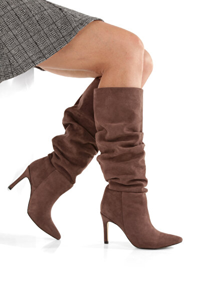 LUVETTO Cizme de damă cu vârf ascuțit, maro, piele întoarsă 9 cm, cu toc subț...