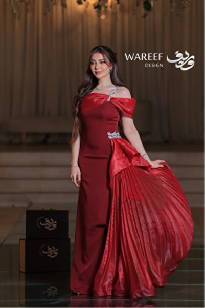 WAREEF FASHION Royal soft long red off-shoulder dress