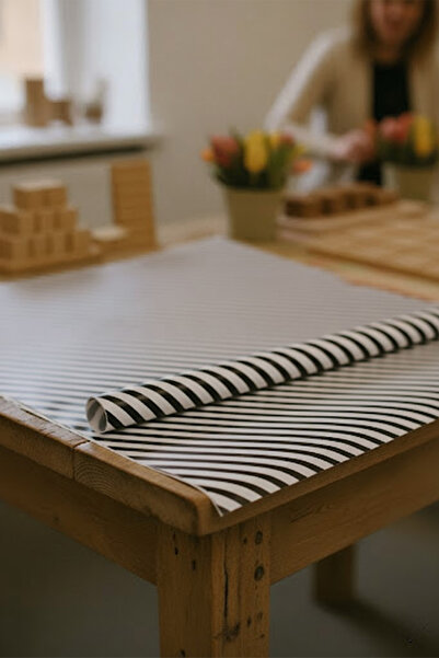 OLİ Art ورق تغليف أسود وأبيض بخطوط مائلة 10 قطع 70×100 سم لتغليف الهدايا