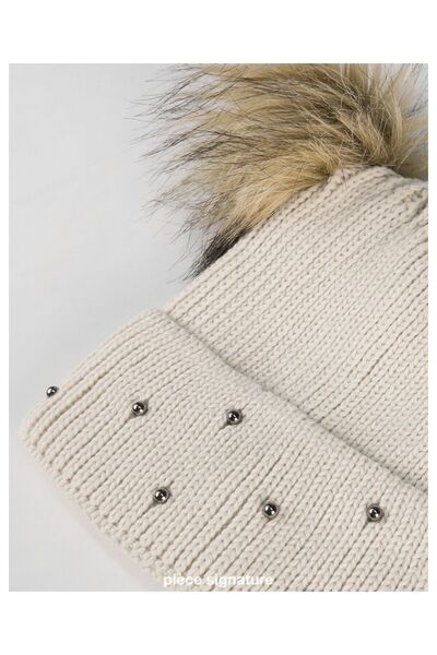 PIECE SIGNATURE Winter Beanie with Pom Pom for Women and Teens