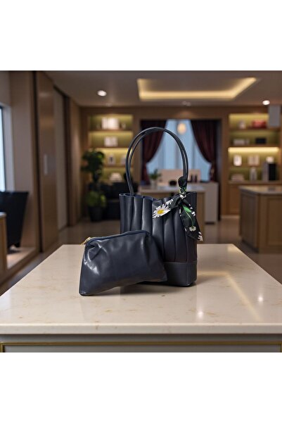 Gözde Mağazacılık حقيبة كتف نسائية مطوية بتصميم كيتي مع مشبك