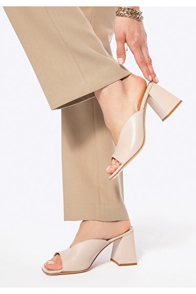 Wittchen Muli bej pentru femei din piele naturală cu toc bloc