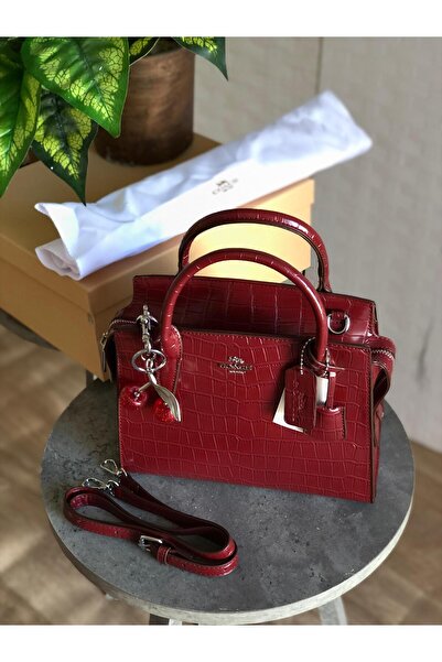 GGGG Shoulder bag with accessories