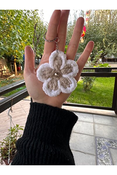 yucin Handmade Velvet Fluffy Flower Keychain & Gift & Bag Ornament
