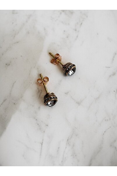 FAYRA ACCESSORIES Diamond Mounted Zircon Stone Single Stone Earrings