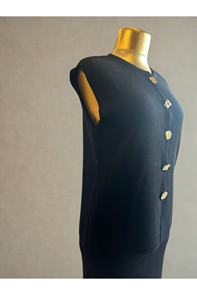 Fe Yelekli, kalem etekli, gold asimetrik düğme detaylı standart triko takım