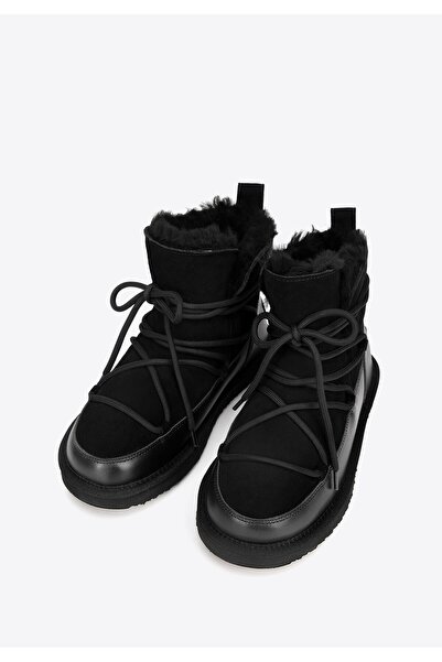 Wittchen Ghete de damă cu șireturi și blană neagră din piele întoarsă