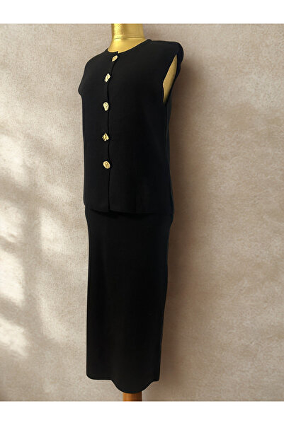 Fe Yelekli, kalem etekli, gold asimetrik düğme detaylı standart triko takım