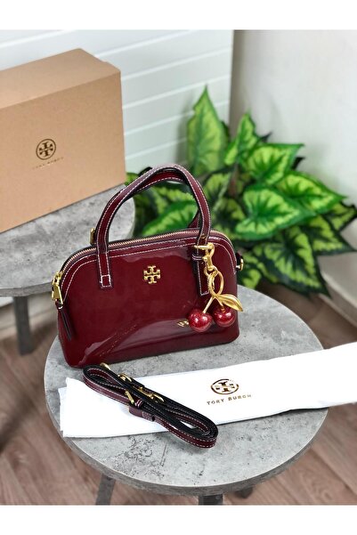 GGGG Shoulder bag with accessories