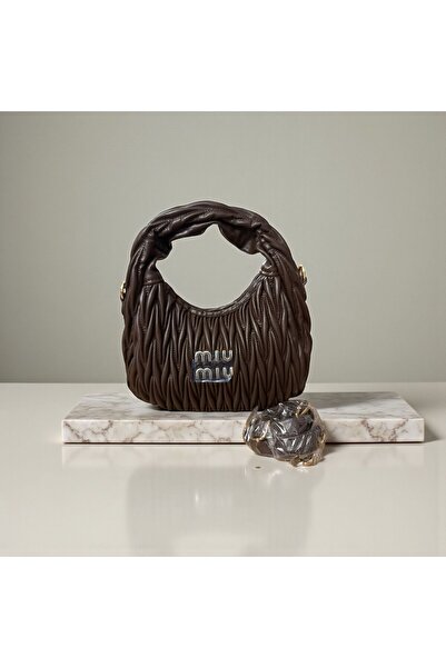 Gözde Mağazacılık حقيبة كتف نسائية منقوشة من إمبرو