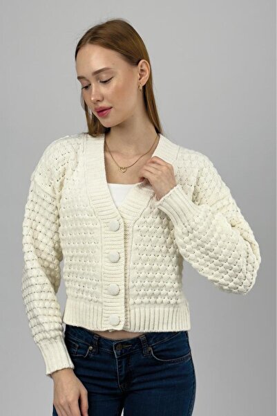 Betimoda Women's V-Neck Buttoned Knitted Sweater Short Cardigan Ecru