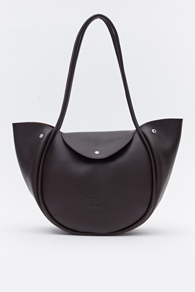 Shanta حقيبة يد وكتف نسائية كبيرة الحجم من Acı Kahve D42 مع تفاصيل جانبية بزر...