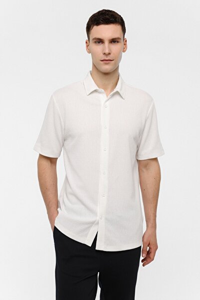 Back And Bond White Regular Fit Knitted Short Sleeve Shirt