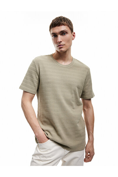 Koton تي شيرت رجالي أخضر بقصّة Slim Fit