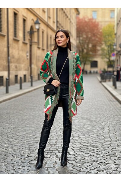 Store Kadın Kilim Desen Püsküllü Hırka